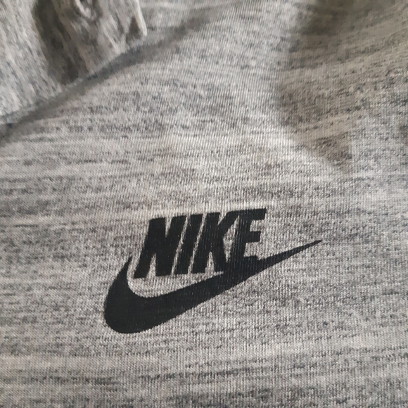 Classic Nike Polo Shirt - Picture 7 of 15